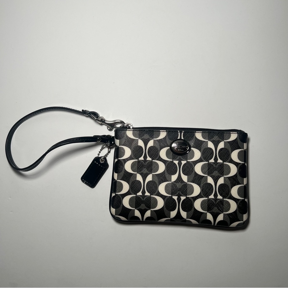 NWOT Coach Wristlet